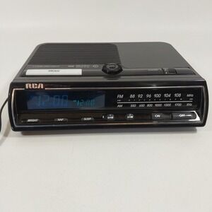 Vintage RCA RP-3690A AM/FM Dual Alarm Clock Radio LED Display